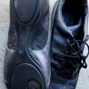 Puma Size 10 Tennis Shoes (Black/Metallic)